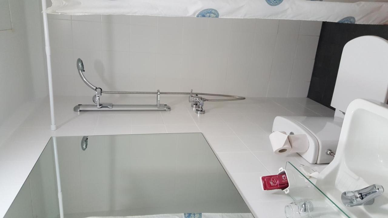 Hostal Residencia Catalina Palamós Dış mekan fotoğraf