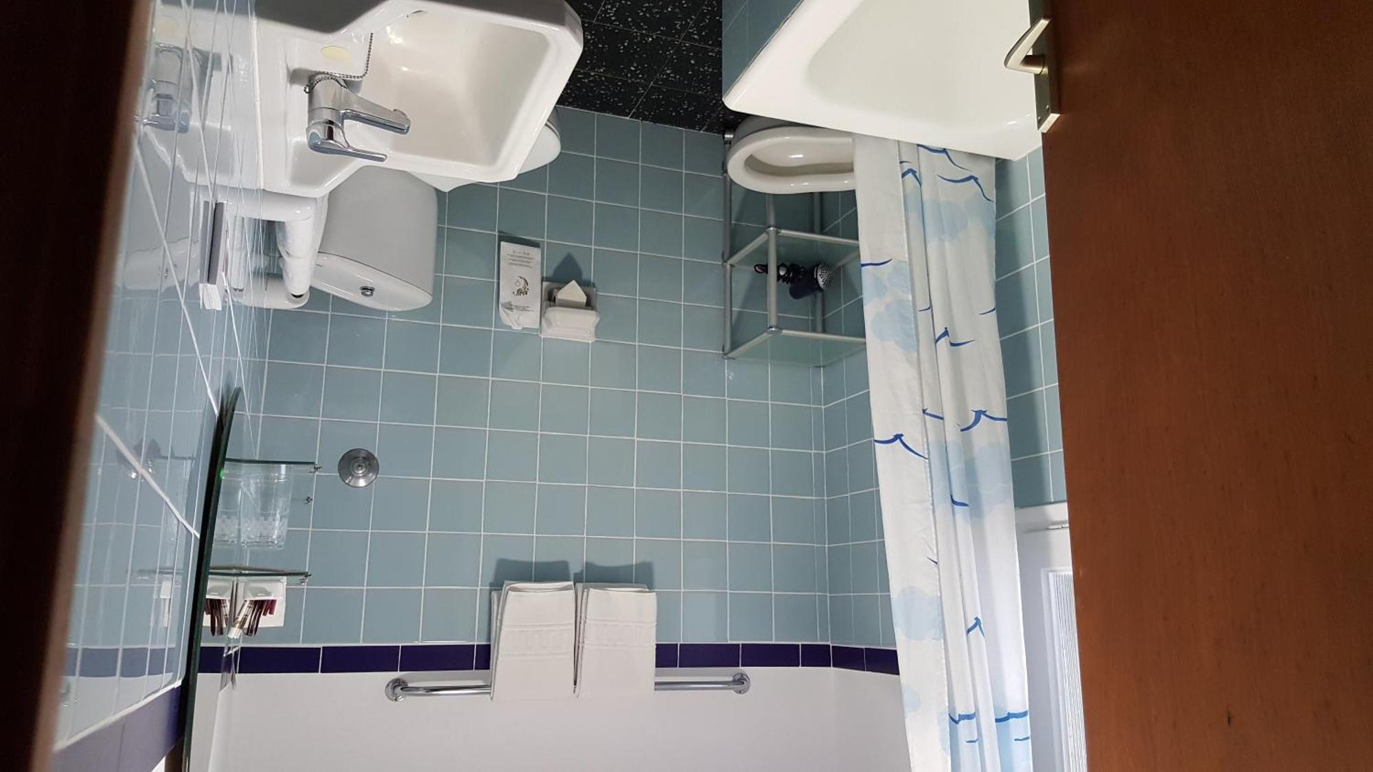 Hostal Residencia Catalina Palamós Dış mekan fotoğraf