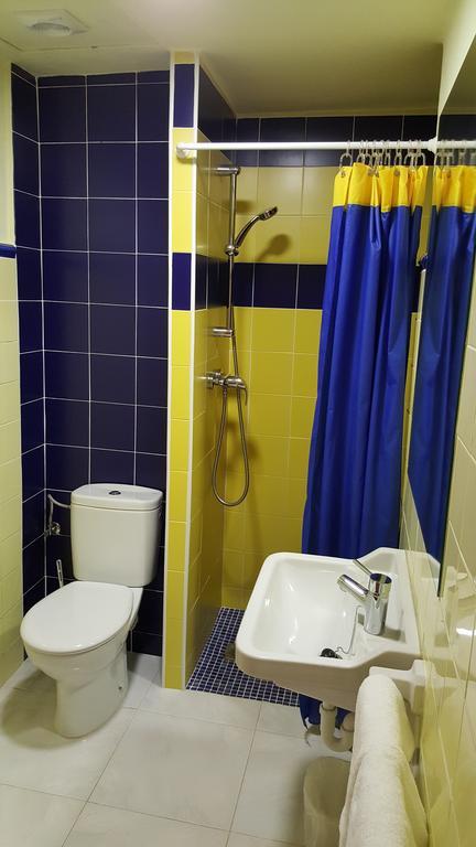 Hostal Residencia Catalina Palamós Dış mekan fotoğraf