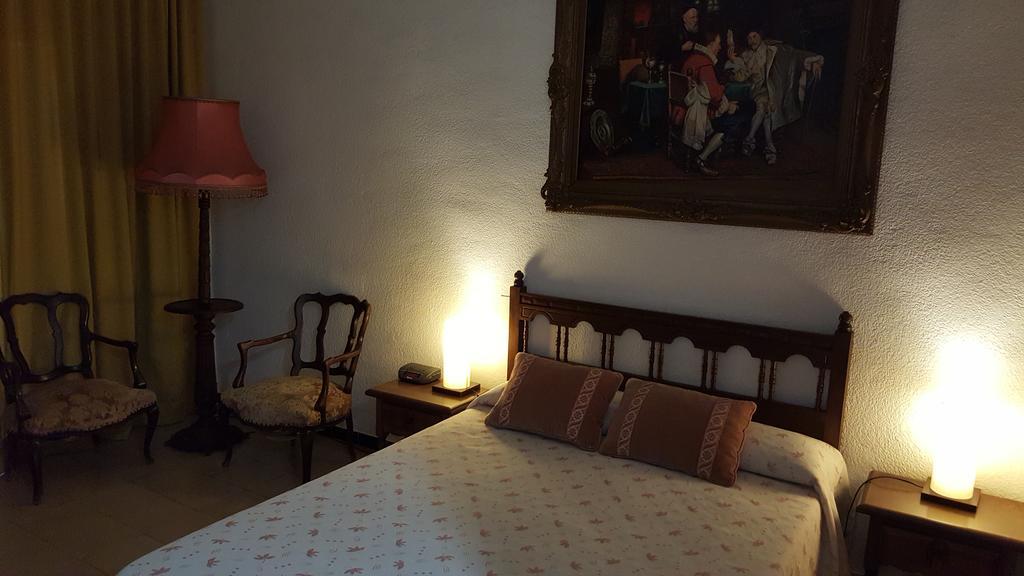Hostal Residencia Catalina Palamós Dış mekan fotoğraf