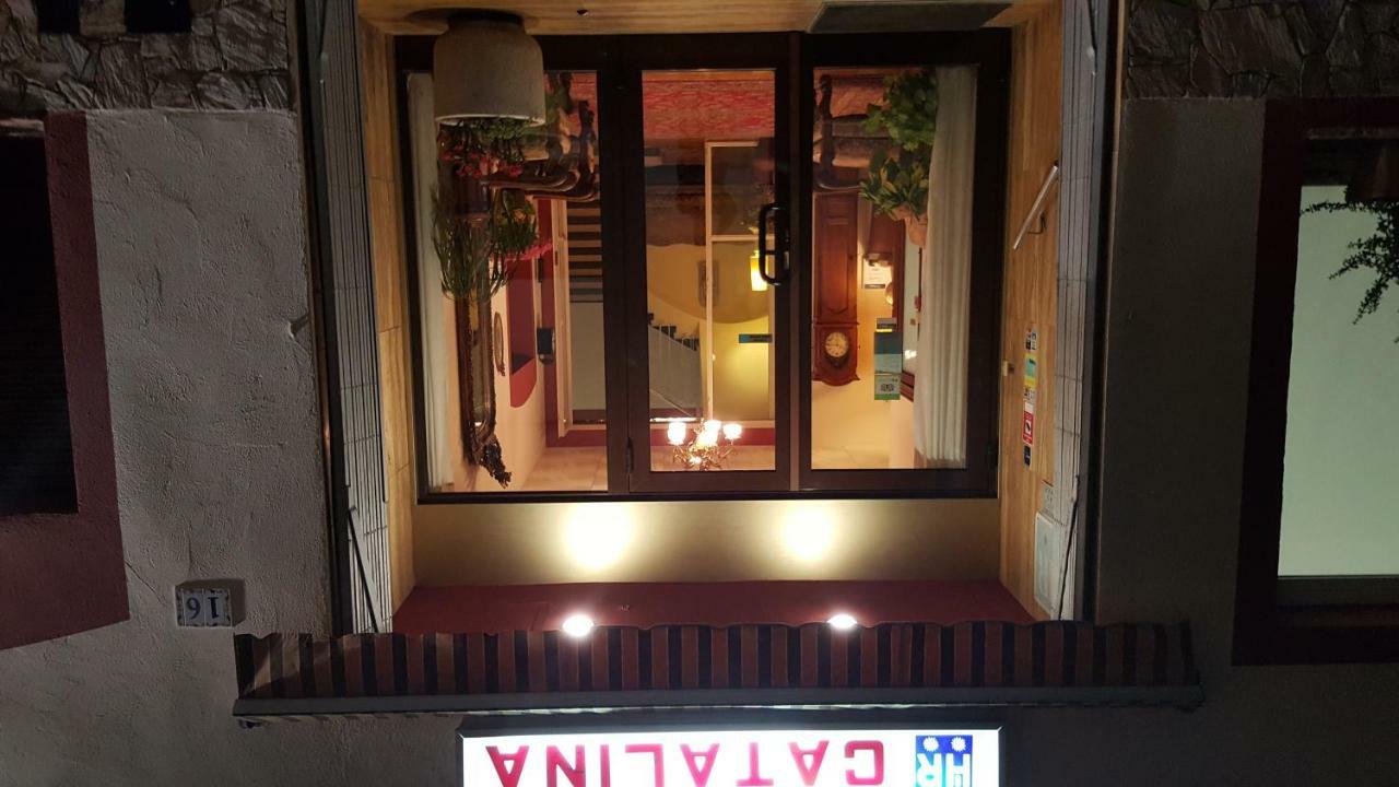 Hostal Residencia Catalina Palamós Dış mekan fotoğraf