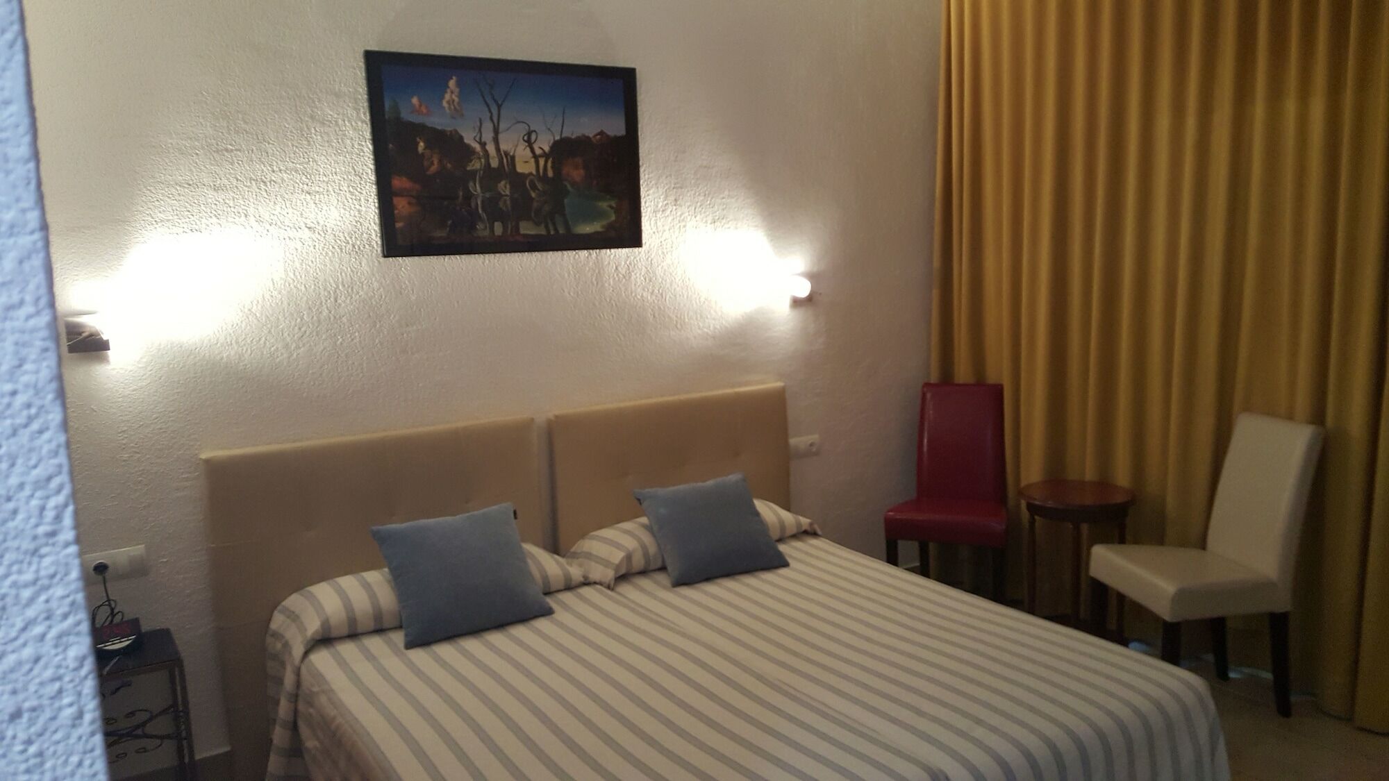Hostal Residencia Catalina Palamós Dış mekan fotoğraf